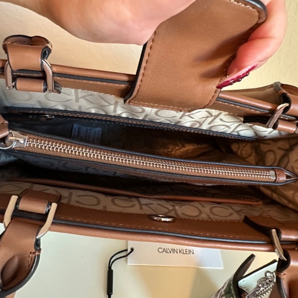 Rare Calvin Klein Margot Tote Large New without tags - Picture 5 of 13